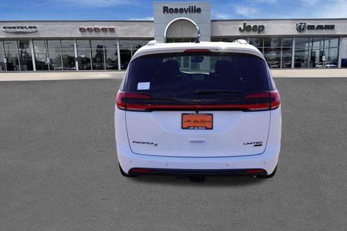 2026 Chrysler Pacifica Limited