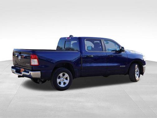Patriot Blue Pearlcoat 2024 RAM 1500 Big Horn