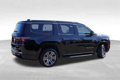 2025 Jeep Wagoneer Base