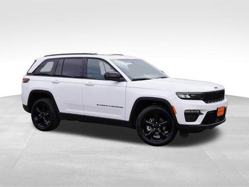 Bright White Clearcoat 2025 Jeep Grand Cherokee Limited