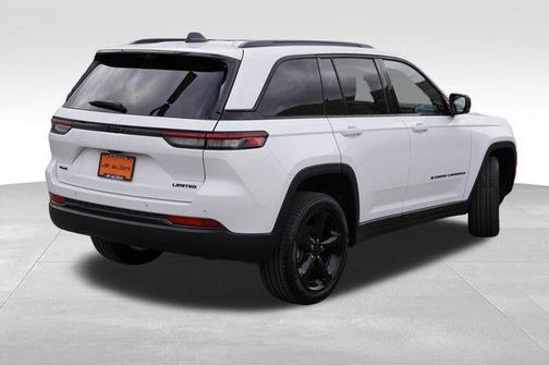 Bright White Clearcoat 2025 Jeep Grand Cherokee Limited