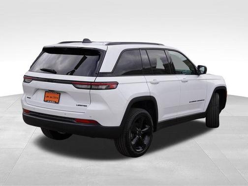 Bright White Clearcoat 2025 Jeep Grand Cherokee Limited