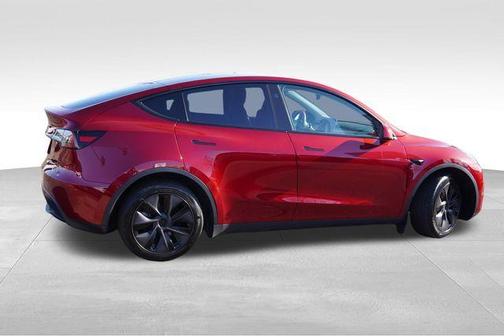 2025 Tesla Model Y Long Range