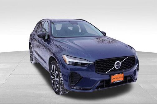2024 Volvo XC60 B5 Plus Dark Theme