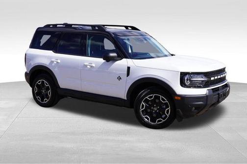 Oxford White 2025 Ford Bronco Sport Outer Banks