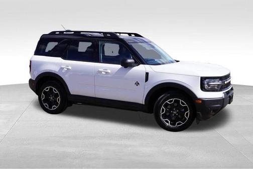 Oxford White 2025 Ford Bronco Sport Outer Banks