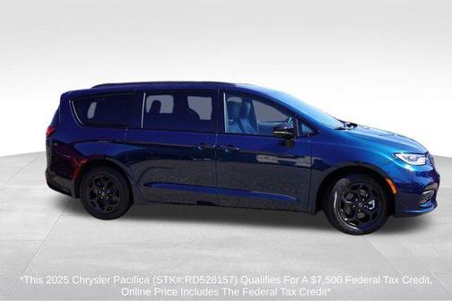 2025 Chrysler Pacifica Hybrid Select