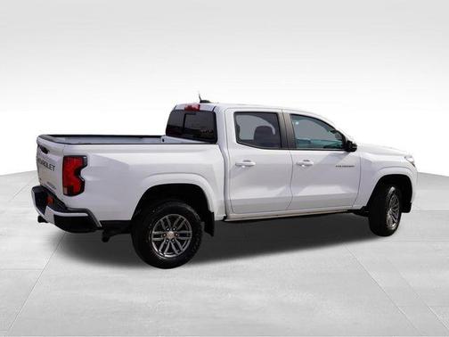 Summit White 2024 Chevrolet Colorado LT