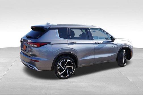 2023 Mitsubishi Outlander PHEV SEL