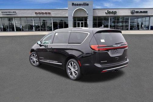 2026 Chrysler Pacifica Pinnacle