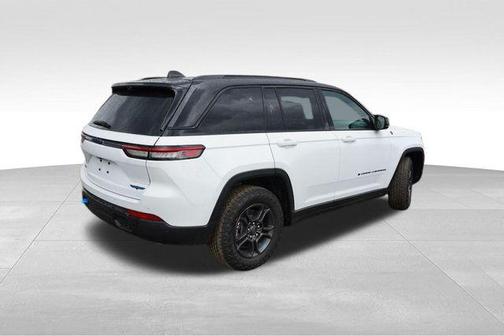 2024 Jeep Grand Cherokee 4xe Trailhawk