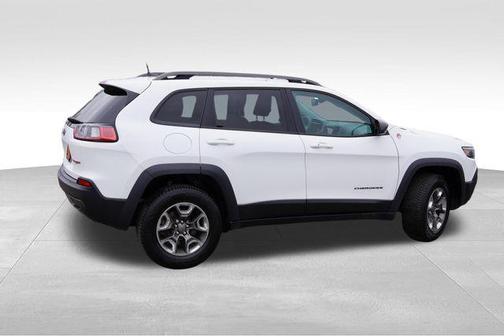 Bright White Clearcoat 2019 Jeep Cherokee Trailhawk