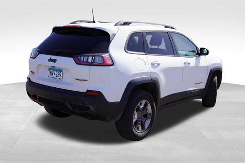 Bright White Clearcoat 2019 Jeep Cherokee Trailhawk