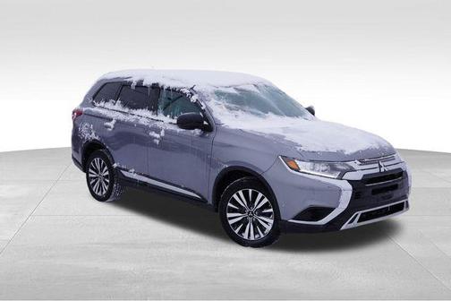 2020 Mitsubishi Outlander SE