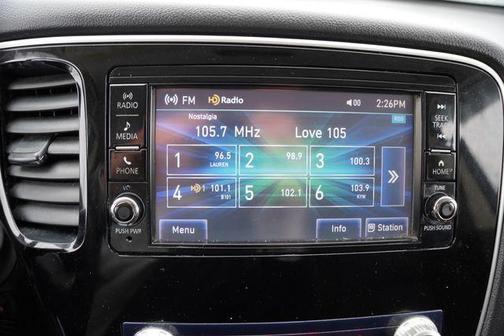 2020 Mitsubishi Outlander SE