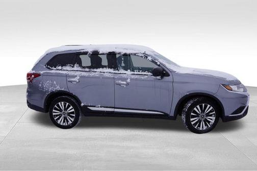2020 Mitsubishi Outlander SE