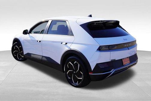 2023 Hyundai IONIQ 5 SE