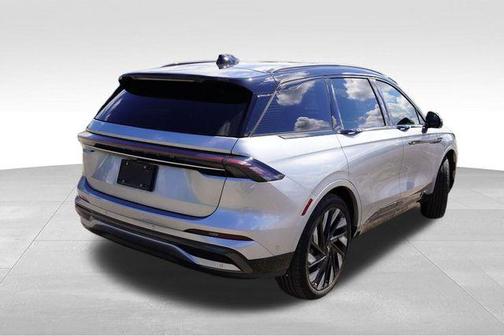 2024 Lincoln Nautilus Reserve