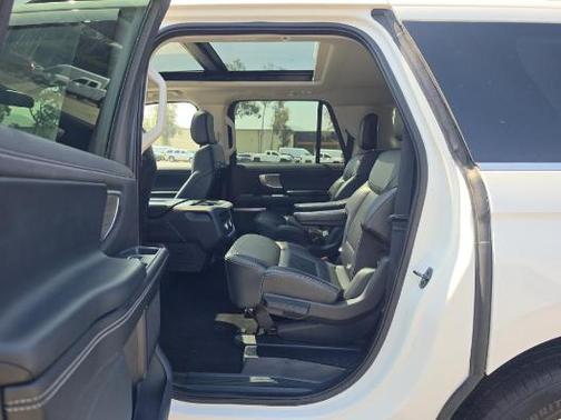 Oxford White 2025 Ford Expedition Max Platinum