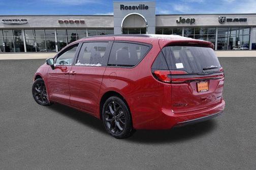 2026 Chrysler Pacifica Limited