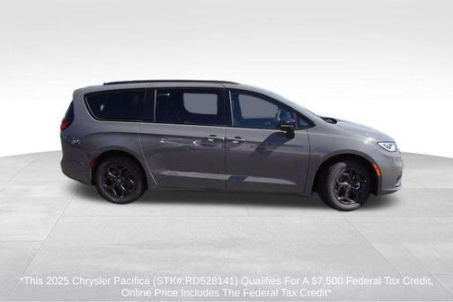 2025 Chrysler Pacifica Hybrid Select