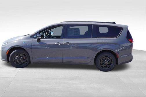 2025 Chrysler Pacifica Hybrid Select