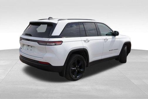 2024 Jeep Grand Cherokee Laredo
