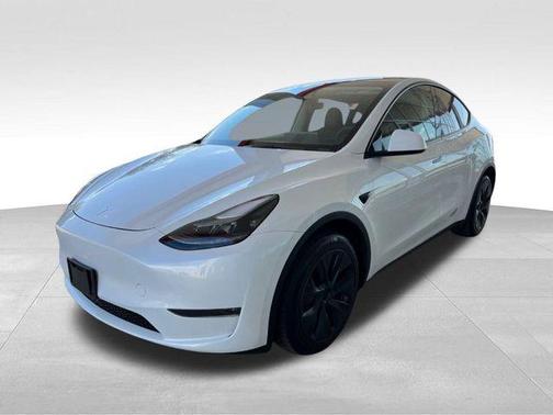 2025 Tesla Model Y Long Range