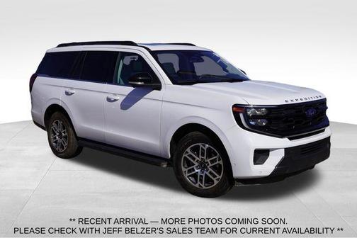 Oxford White 2025 Ford Expedition Active