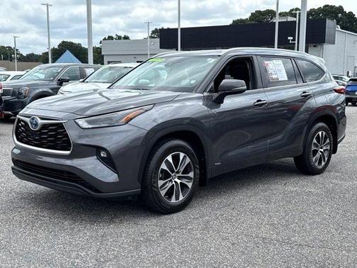 2023 Toyota Highlander Hybrid XLE