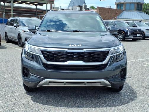 Gravity Gray 2023 Kia Seltos S