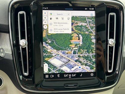 2023 Volvo XC40 B5 Plus Bright Theme