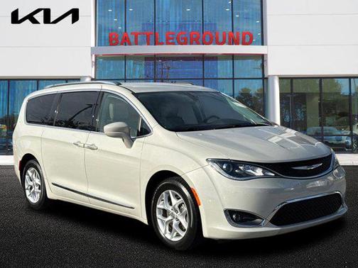 2020 Chrysler Pacifica Touring-L Plus