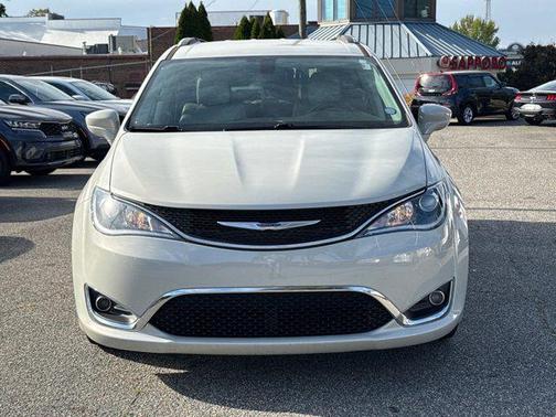 2020 Chrysler Pacifica Touring-L Plus
