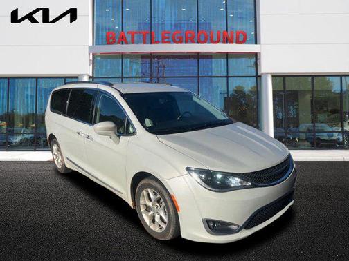 2020 Chrysler Pacifica Touring-L Plus