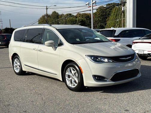 2020 Chrysler Pacifica Touring-L Plus