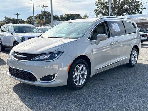 2020 Chrysler Pacifica Touring-L Plus