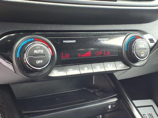 Snow White Pearl 2022 Kia Forte GT-Line