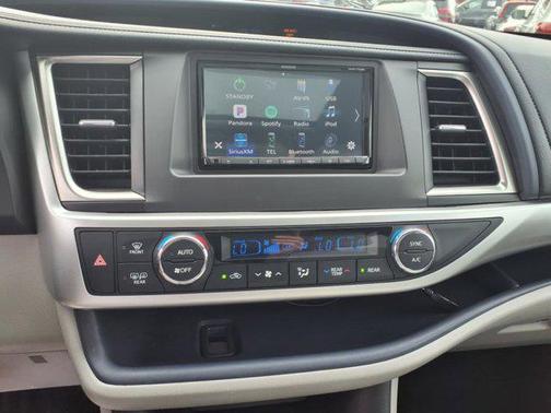 2015 Toyota Highlander LE Plus