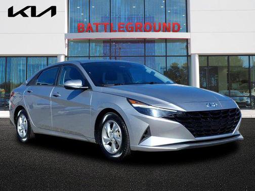 2023 Hyundai ELANTRA SE