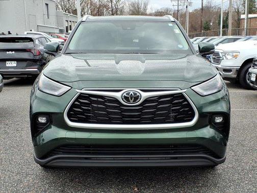 2025 Toyota Highlander XLE