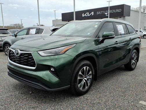 2025 Toyota Highlander XLE