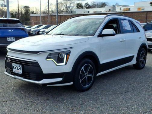 2023 Kia Niro EX