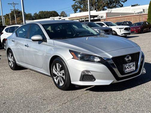 2022 Nissan Altima S FWD
