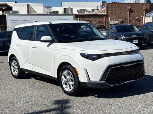 2024 Kia Soul LX