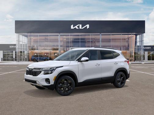 Snow White Pearl 2026 Kia Seltos EX