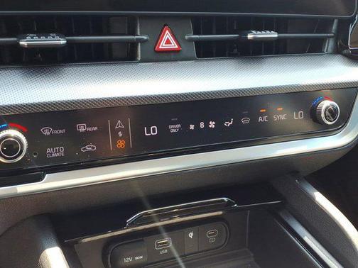 Shadow Matte Gray 2023 Kia Sportage Hybrid SX-Prestige