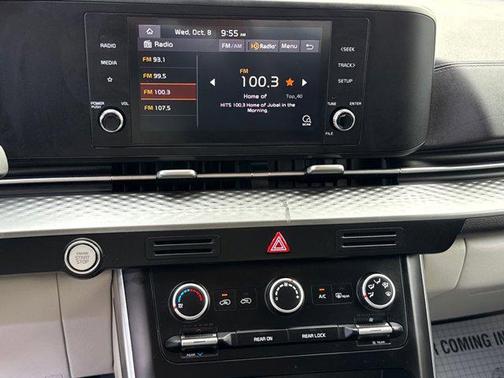 2022 Kia Carnival LX