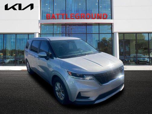2022 Kia Carnival LX