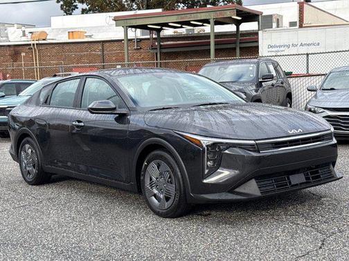 2025 Kia K4 LX
